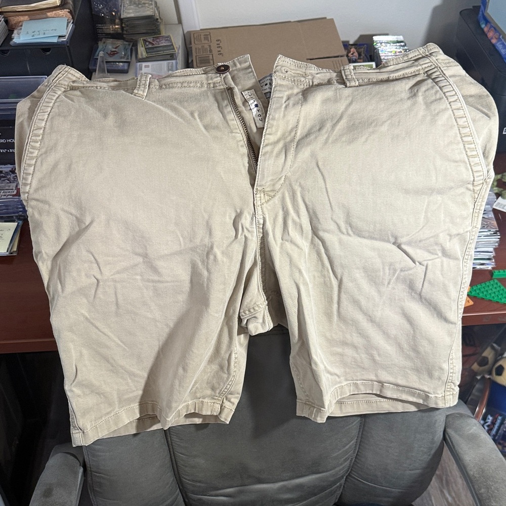 Lucky Brand Men's Beige Cargo Shorts